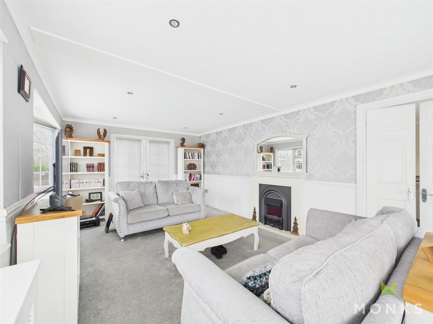 8 Brookside , Kinnerley, SY10 8EL For Sale